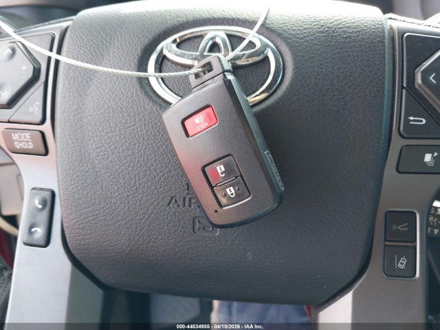 3TYSZ5AN9NT081076 Toyota Tacoma Trd Off Road