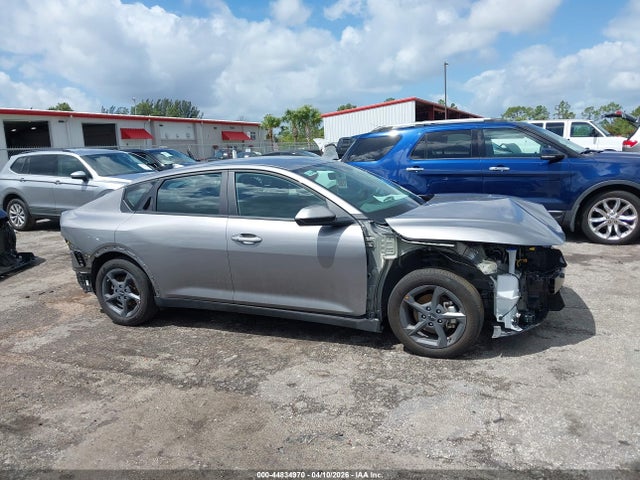 2025 Kia K4 Lxs მანქანა იყიდება აუქციონზე, vin: 3KPFT4DE3SE188358, აუქციონის ნომერი: 44834970