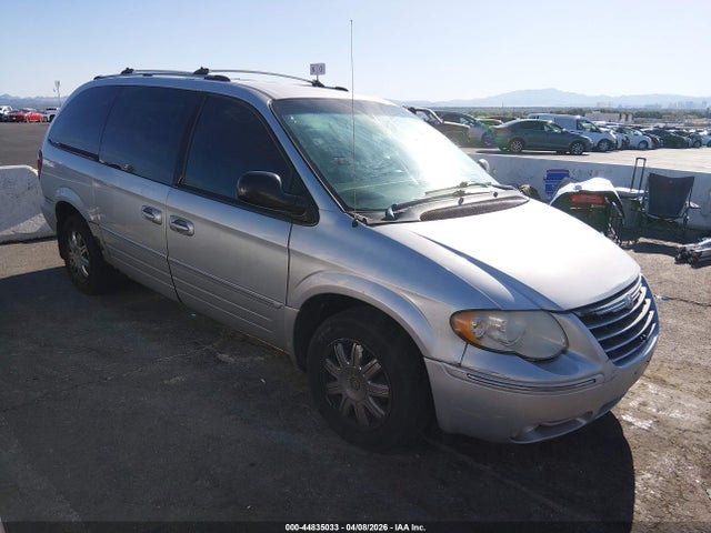 2005 CHRYSLER TOWN & COUNTRY 2C8GP64L35R283913 Photo 0