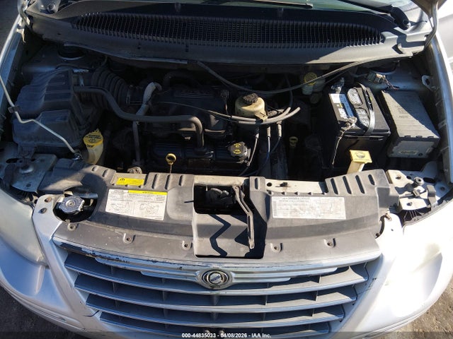 2005 CHRYSLER TOWN & COUNTRY 2C8GP64L35R283913 Photo 9