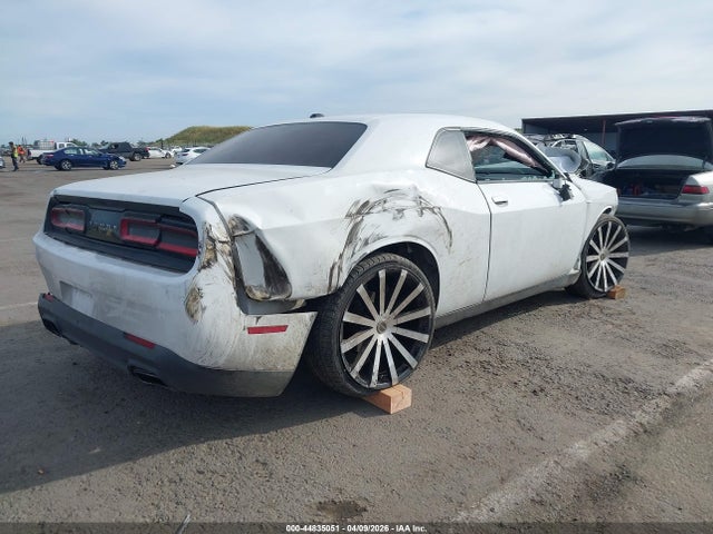 2016 Dodge Challenger Sxt მანქანა იყიდება აუქციონზე, vin: 2C3CDZAG5GH176764, აუქციონის ნომერი: 44835051