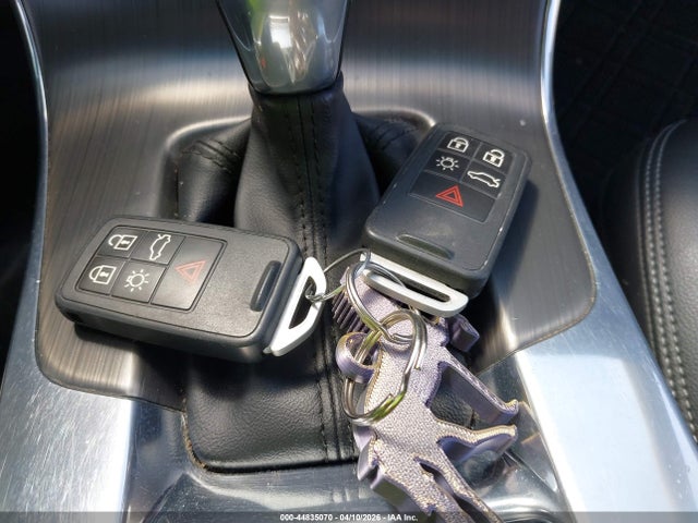 Aukcja sprzedaży 2016 Volvo S60 T5 Drive-e, vin: YV126MFJ8G2406311, numer aukcji: 44835070