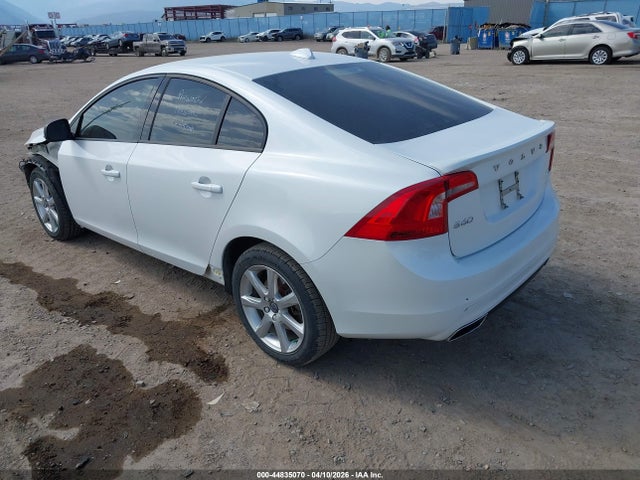 Aukcja sprzedaży 2016 Volvo S60 T5 Drive-e, vin: YV126MFJ8G2406311, numer aukcji: 44835070