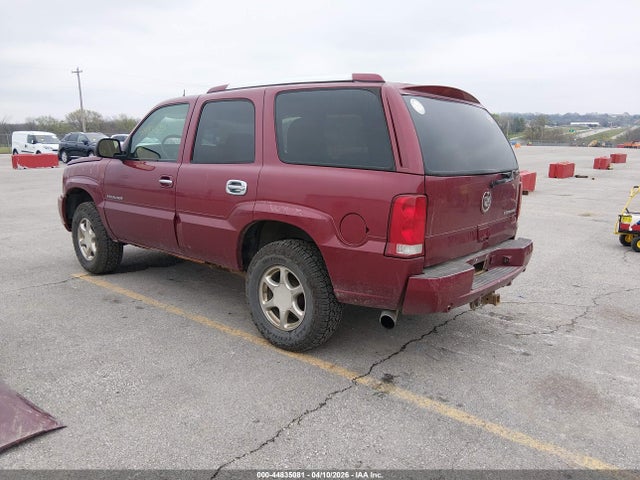 2004 Cadillac Escalade Standard მანქანა იყიდება აუქციონზე, vin: 1GYEK63N84R249460, აუქციონის ნომერი: 44835081