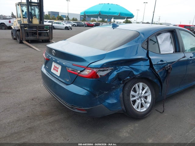 Toyota CAMRY LE 2025 4T1DAACK7SU153595 Image 4