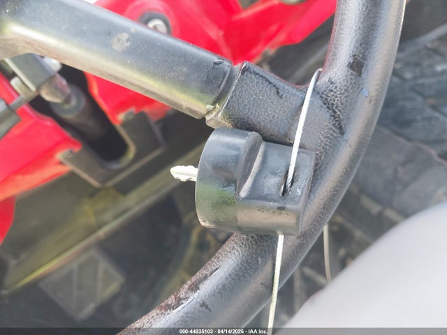 4XABBA570K8190294 Polaris Gravely