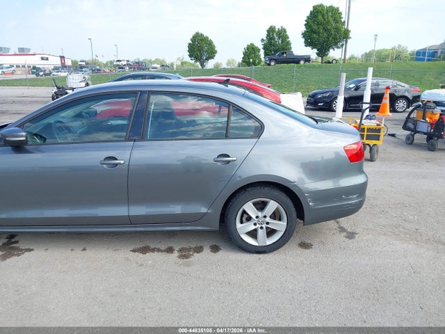 2012 Volkswagen Jetta 2.0l Tdi მანქანა იყიდება აუქციონზე, vin: 3VWLL7AJ4CM386523, აუქციონის ნომერი: 44835105