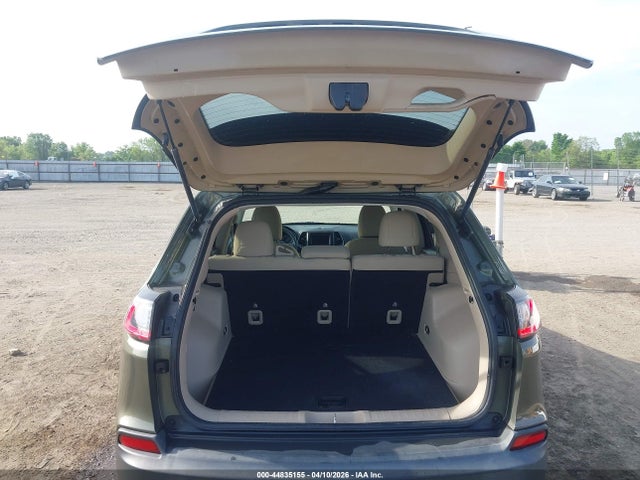 44835155 :رقم المزاد ، 1C4PJLCB9KD206083 vin ، 2019 Jeep Cherokee Latitude Fwd مزاد بيع