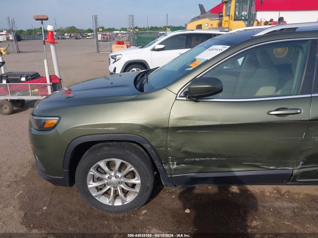 44835155 :رقم المزاد ، 1C4PJLCB9KD206083 vin ، 2019 Jeep Cherokee Latitude Fwd مزاد بيع