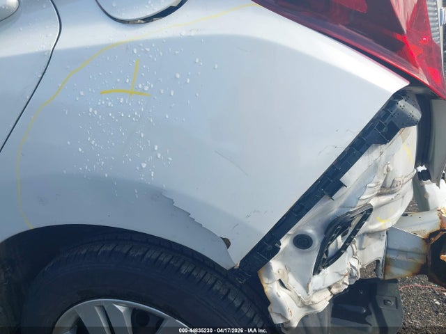 JHMGK5H59GS006981 Honda FIT LX