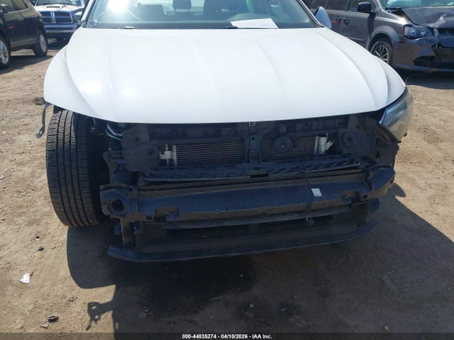 2019 Volkswagen Jetta 1.4t R-line/1.4t S/1.4t Se მანქანა იყიდება აუქციონზე, vin: 3VWCB7BU6KM252543, აუქციონის ნომერი: 44835274