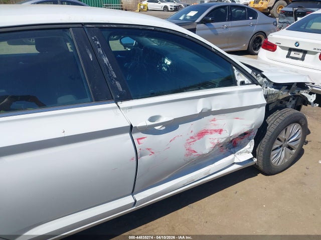 2019 Volkswagen Jetta 1.4t R-line/1.4t S/1.4t Se მანქანა იყიდება აუქციონზე, vin: 3VWCB7BU6KM252543, აუქციონის ნომერი: 44835274