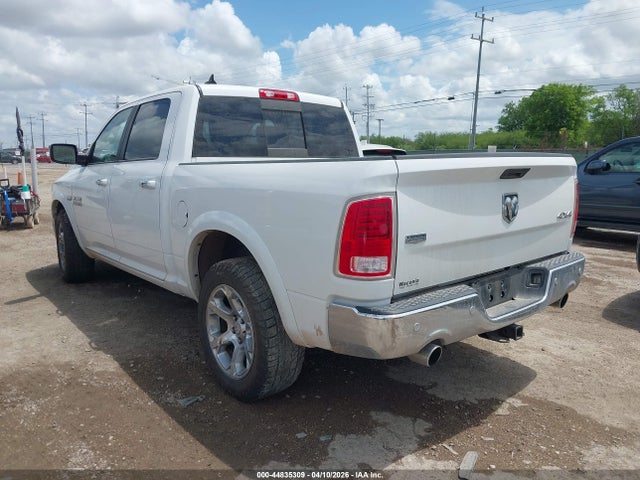 1C6RR7NT4JS158735 RAM 1500 Laramie 4x4 5&#039;7 Box