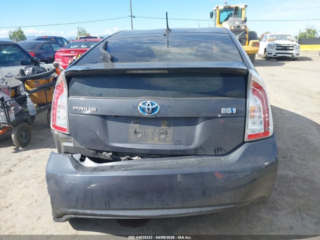 Toyota Prius Three 2015 JTDKN3DU2F1926105 Image 16