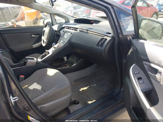 Toyota Prius Three 2015 JTDKN3DU2F1926105 Image 5