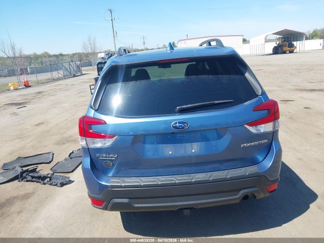 44835330 :رقم المزاد ، JF2SKAFCXMH564421 vin ، 2021 Subaru Forester Premium مزاد بيع