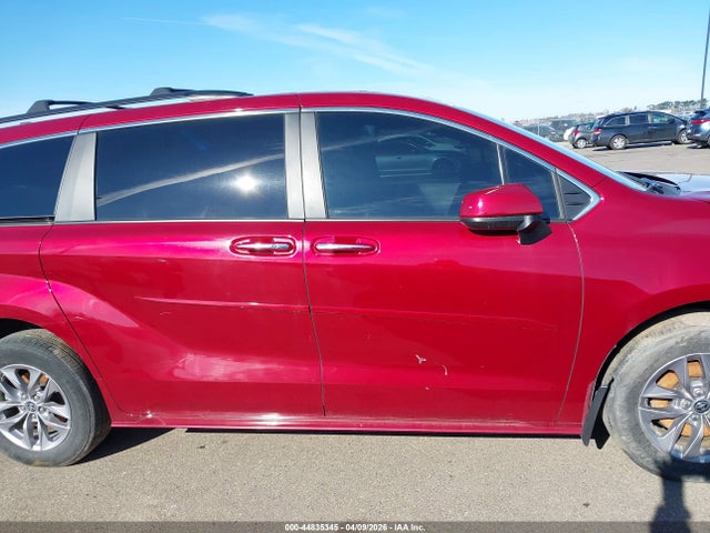 5TDJSKFC8RS145180 Toyota SIENNA XLE