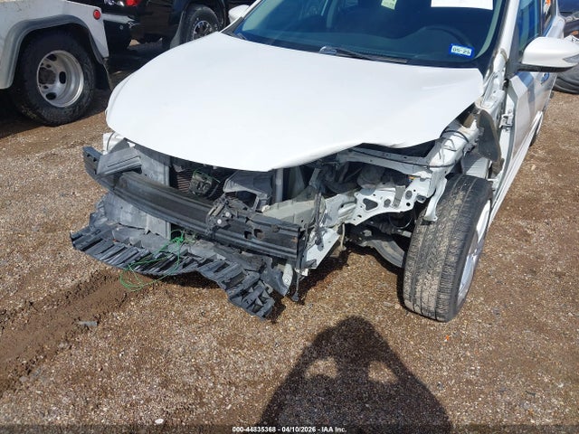 2015 Nissan Sentra Sr მანქანა იყიდება აუქციონზე, vin: 3N1AB7AP2FY292870, აუქციონის ნომერი: 44835368