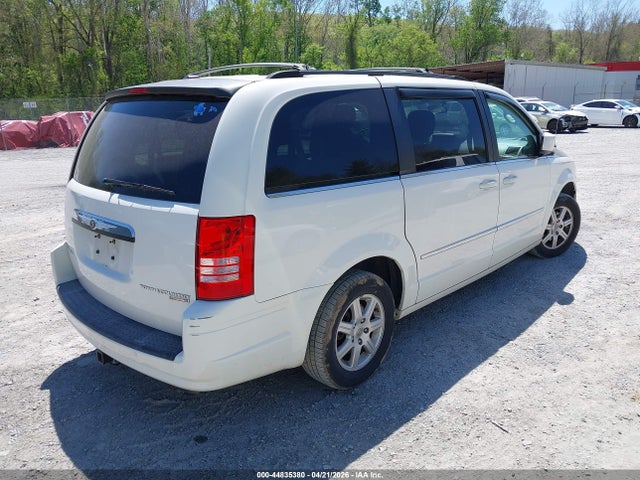 44835380 :رقم المزاد ، 2A4RR5D16AR212626 vin ، 2010 Chrysler Town & Country Touring مزاد بيع