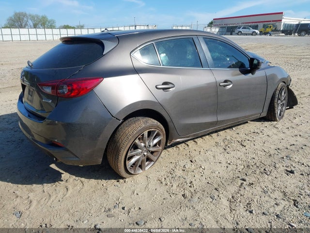 44835422 :رقم المزاد ، JM1BN1L32J1156025 vin ، 2018 Mazda Mazda3 Touring مزاد بيع