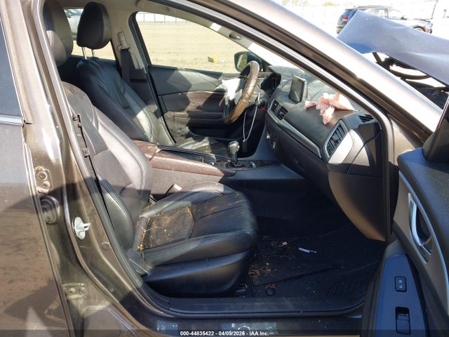 44835422 :رقم المزاد ، JM1BN1L32J1156025 vin ، 2018 Mazda Mazda3 Touring مزاد بيع