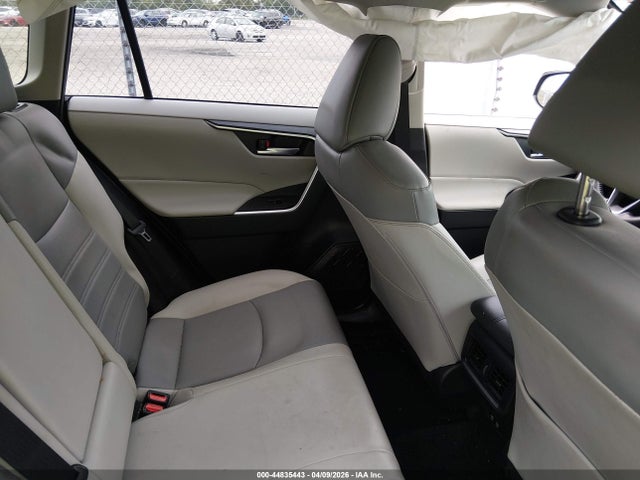 Toyota Rav4 Xle Premium 2019 JTMC1RFVXKD016901 Image 8