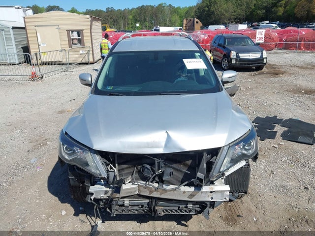5N1DR2MN1JC638729 Nissan Pathfinder S