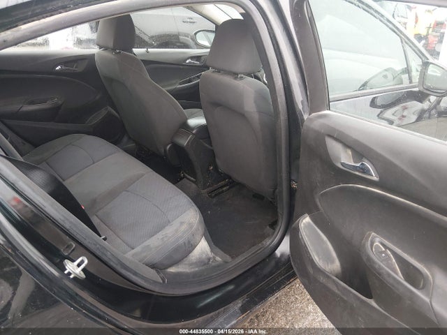 44835500 :رقم المزاد ، 1G1BC5SM6J7226851 vin ، 2018 Chevrolet Cruze Ls Auto مزاد بيع