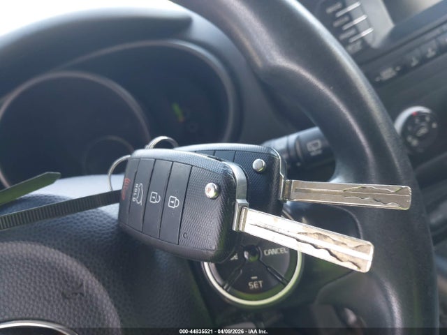44835521 :رقم المزاد ، KNDJP3A51E7713970 vin ، 2014 Kia Soul + مزاد بيع