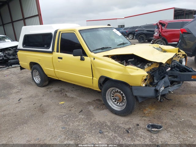 44835539 :رقم المزاد ، JT4RN50R1G0175680 vin ، 1986 Toyota Pickup 1/2 Ton Rn50 مزاد بيع