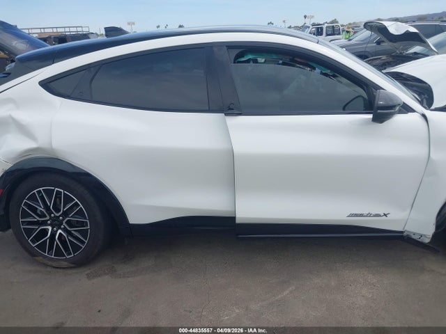 2024 Ford Mustang Mach-e Premium მანქანა იყიდება აუქციონზე, vin: 3FMTK3SU8RMA27414, აუქციონის ნომერი: 44835557