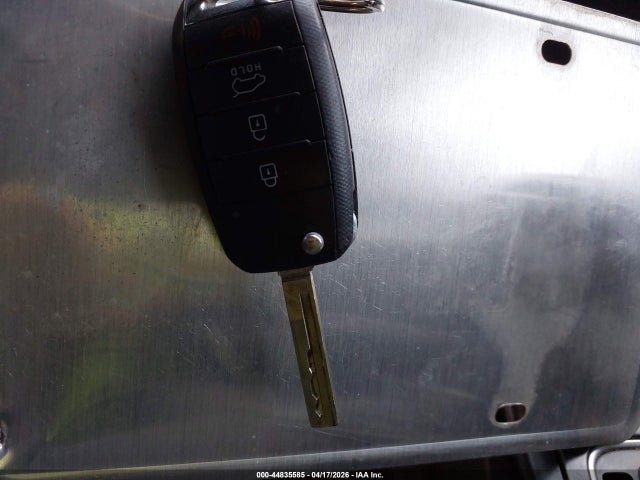 5XYPG4A34HG248526 KIA Sorento 2.4l Lx