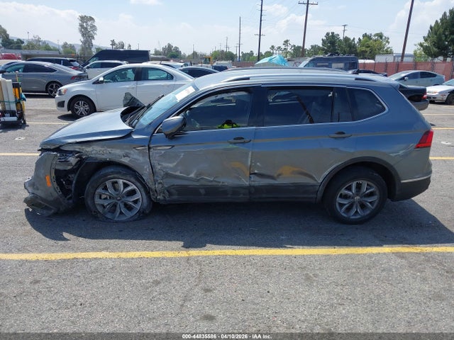 3VV3B7AX5NM157766 Volkswagen Tiguan 2.0t Se