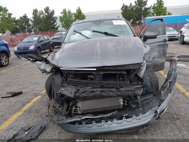 3VV3B7AX5NM157766 Volkswagen Tiguan 2.0t Se
