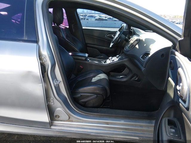 44835600 :رقم المزاد ، 1C3CCCBBXFN609293 vin ، 2015 Chrysler 200 S مزاد بيع