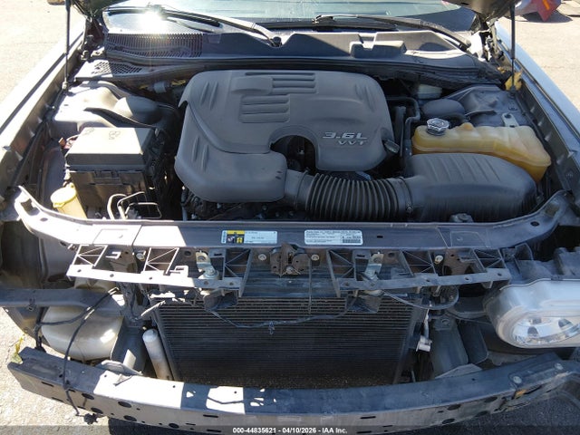 44835621 :رقم المزاد ، 2C3CDYAG6EH298296 vin ، 2014 Dodge Challenger Sxt مزاد بيع