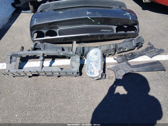 44835621 :رقم المزاد ، 2C3CDYAG6EH298296 vin ، 2014 Dodge Challenger Sxt مزاد بيع