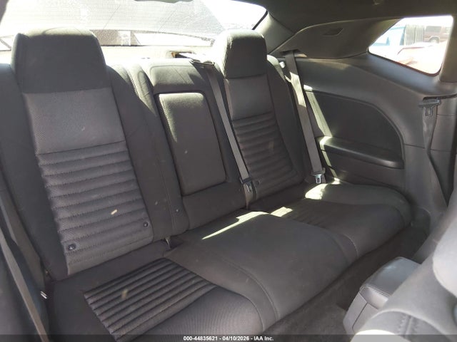 44835621 :رقم المزاد ، 2C3CDYAG6EH298296 vin ، 2014 Dodge Challenger Sxt مزاد بيع