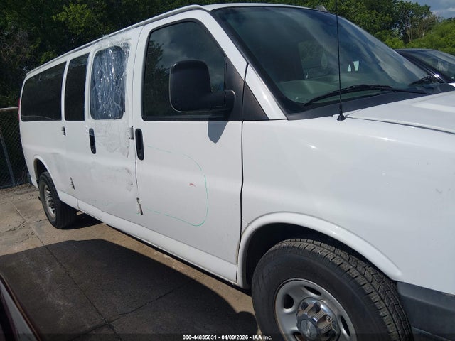 1GAZGPFG9L1138448 Chevrolet Express Passenger Rwd 3500 Extended Wheelbase Lt