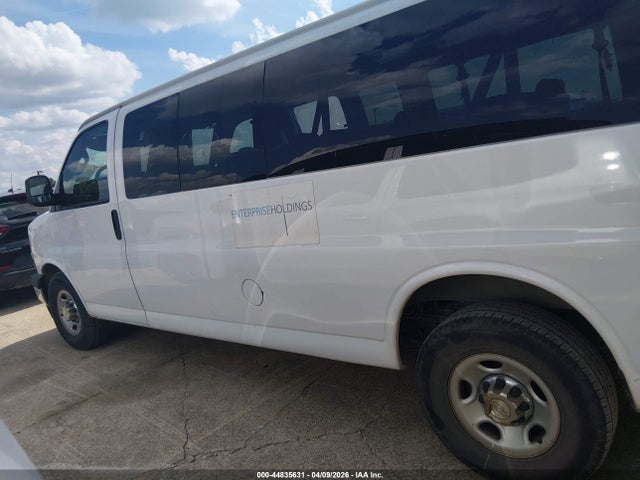 1GAZGPFG9L1138448 Chevrolet Express Passenger Rwd 3500 Extended Wheelbase Lt