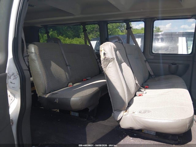 1GAZGPFG9L1138448 Chevrolet Express Passenger Rwd 3500 Extended Wheelbase Lt