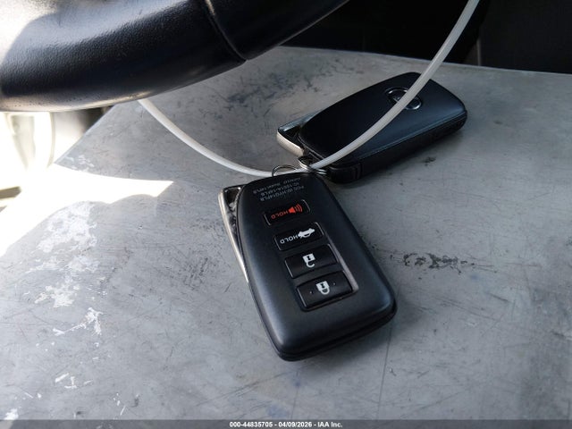 44835705 :رقم المزاد ، JTHAA1D29M5112306 vin ، 2021 Lexus Is 300 مزاد بيع