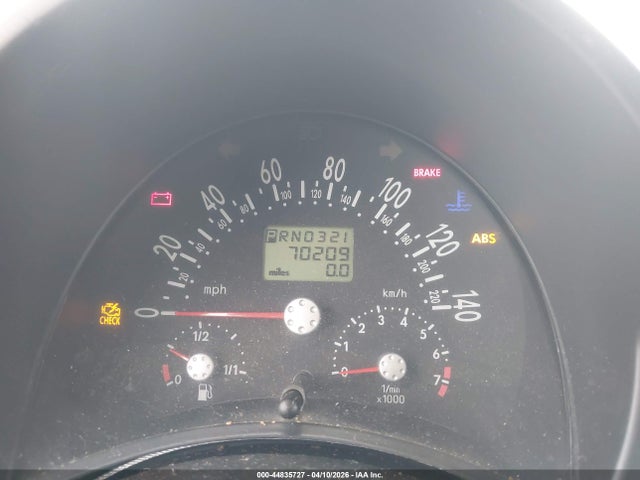 2000 Volkswagen New Beetle Gls მანქანა იყიდება აუქციონზე, vin: 3VWCC21C1YM402141, აუქციონის ნომერი: 44835727