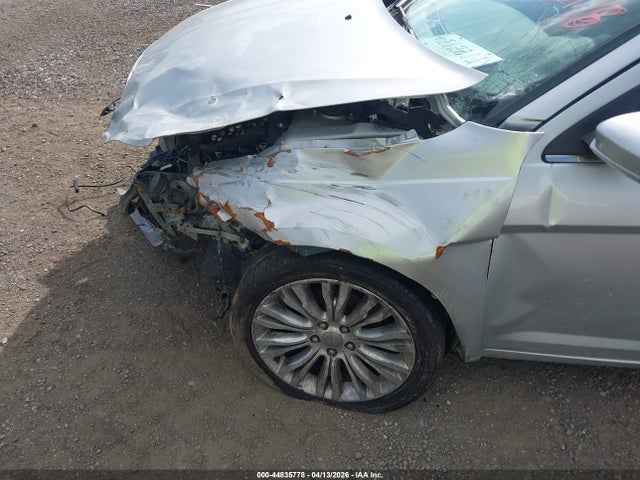 44835778 :رقم المزاد ، 1C3CCBAB8CN155536 vin ، 2012 Chrysler 200 Lx مزاد بيع