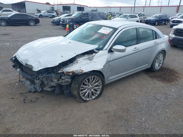 44835778 :رقم المزاد ، 1C3CCBAB8CN155536 vin ، 2012 Chrysler 200 Lx مزاد بيع
