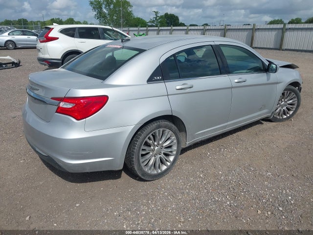 44835778 :رقم المزاد ، 1C3CCBAB8CN155536 vin ، 2012 Chrysler 200 Lx مزاد بيع