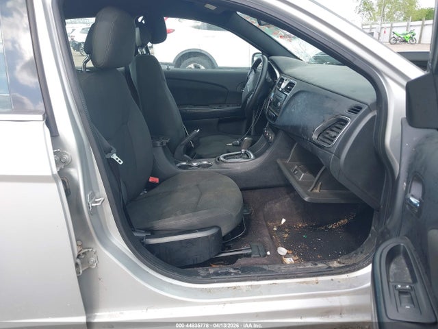 44835778 :رقم المزاد ، 1C3CCBAB8CN155536 vin ، 2012 Chrysler 200 Lx مزاد بيع