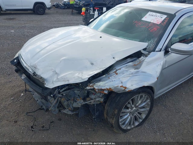 44835778 :رقم المزاد ، 1C3CCBAB8CN155536 vin ، 2012 Chrysler 200 Lx مزاد بيع