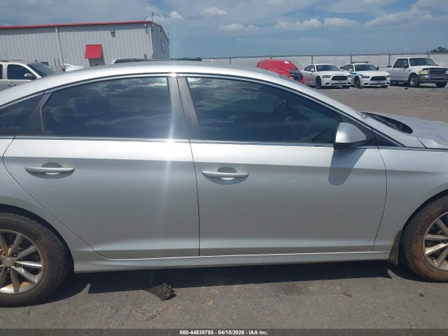 44835788 :رقم المزاد ، 5NPE24AF0JH614447 vin ، 2018 Hyundai Sonata Se مزاد بيع
