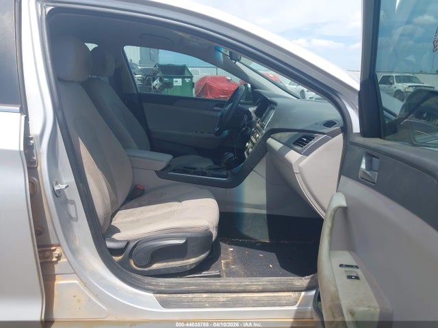 44835788 :رقم المزاد ، 5NPE24AF0JH614447 vin ، 2018 Hyundai Sonata Se مزاد بيع